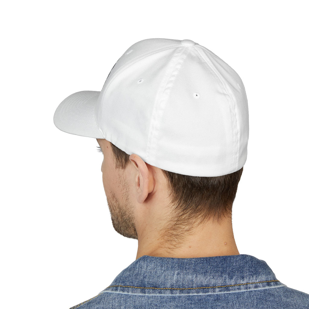 Gorra blanca estructurada bordada STYLE NARO — Monograma Interlock
